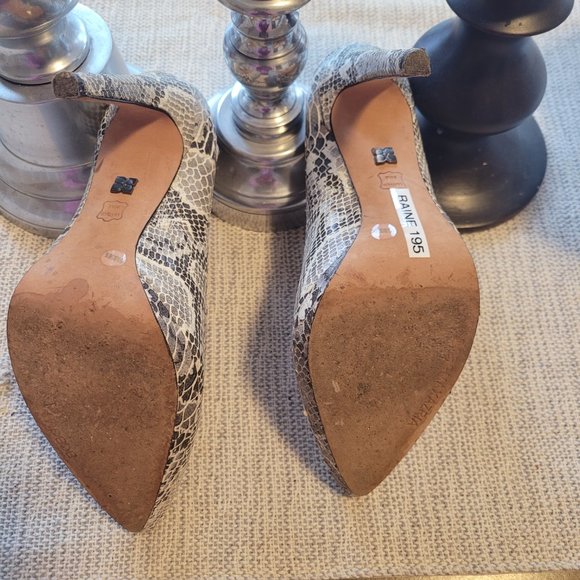 BCBGMaxazria Gray Heel - Picture 4 of 5